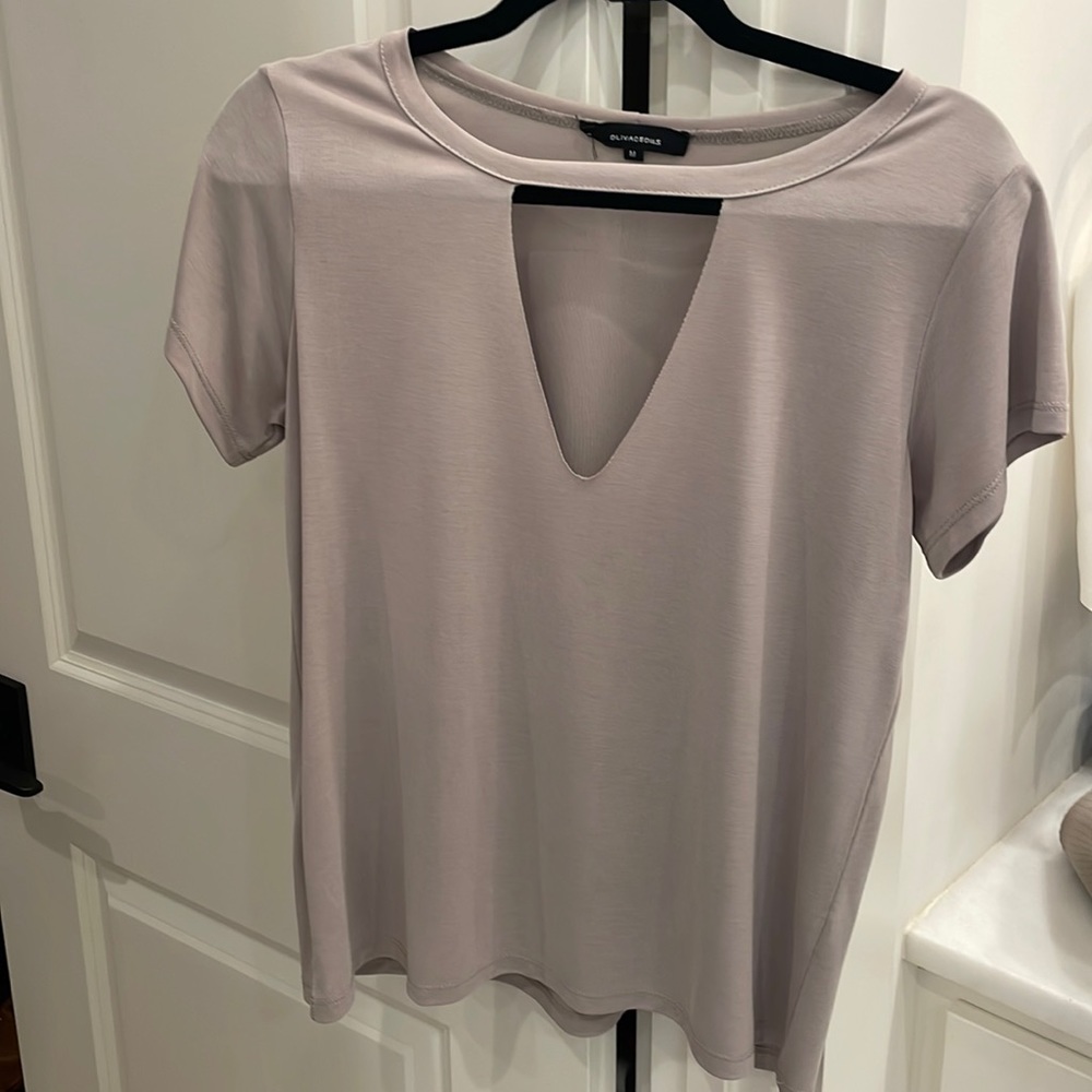 Gray olivaceous t shirt with cut out